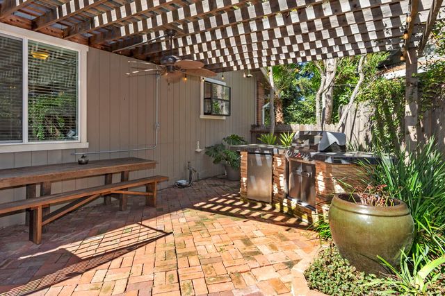 8272 Woodlake Hills Dr, Orangevale, CA 95662