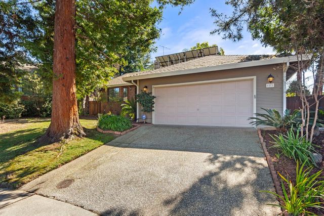 8272 Woodlake Hills Dr, Orangevale, CA 95662