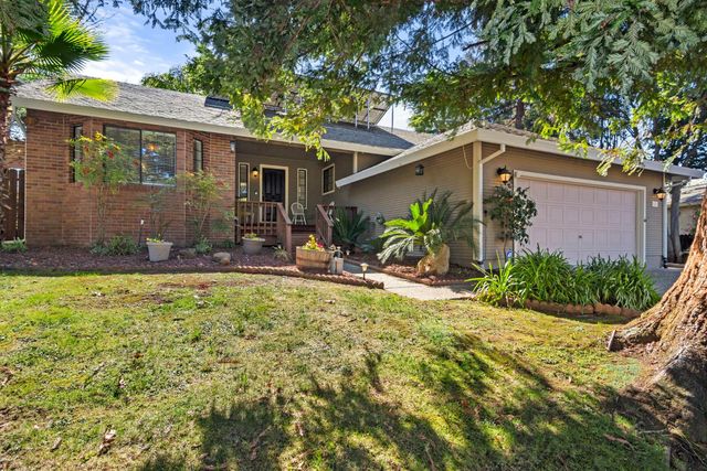 8272 Woodlake Hills Dr, Orangevale, CA 95662