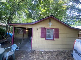 11126 Se BOISE St, Portland, OR 97266