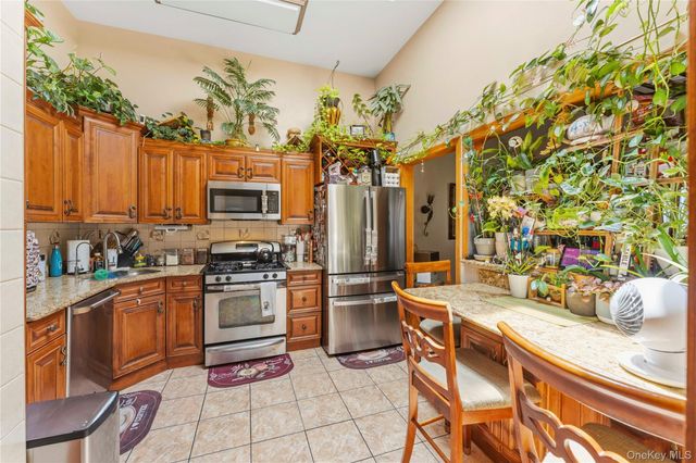 1556 Longfellow Avenue, Bronx, NY 10460
