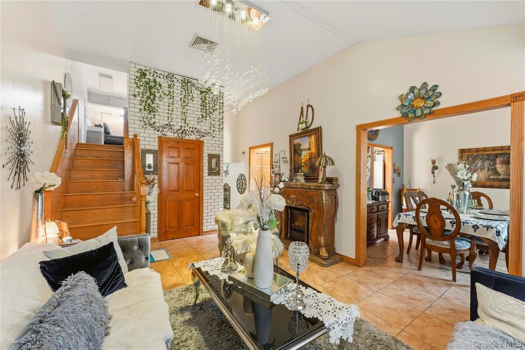1556 Longfellow Avenue, Bronx, NY 10460 — photo 4