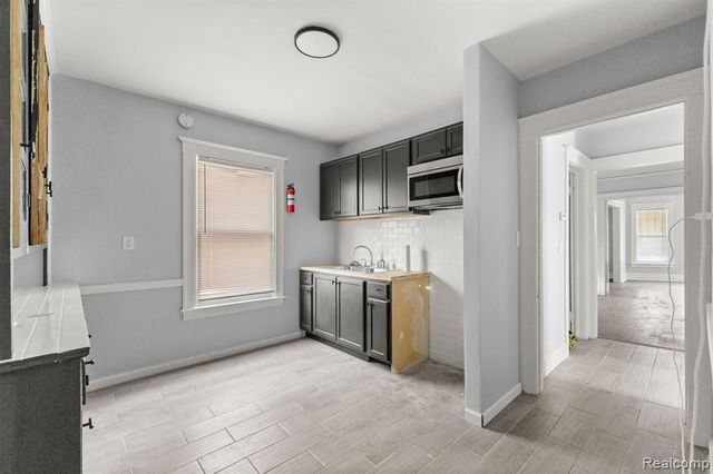 4357 W Philadelphia Street, Detroit, MI 48204