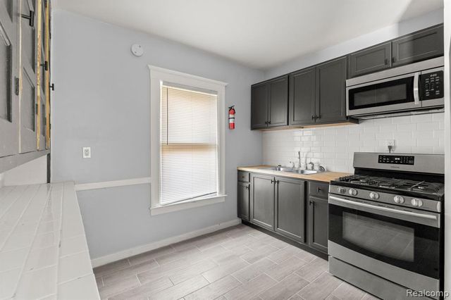 4357 W Philadelphia Street, Detroit, MI 48204