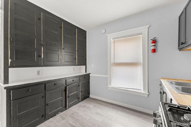 4357 W Philadelphia Street, Detroit, MI 48204