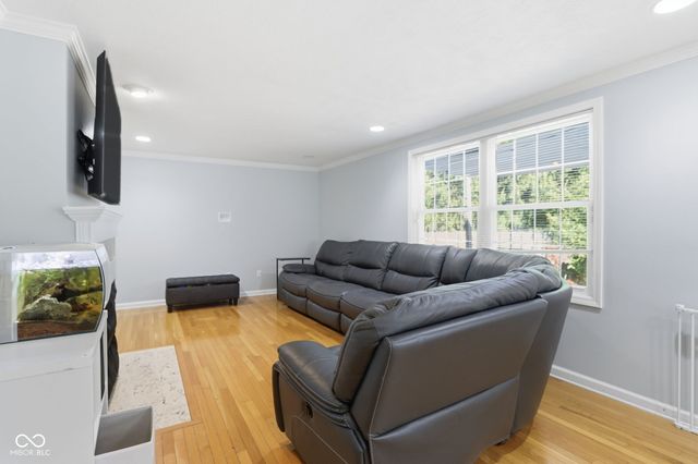 9111 Ditch Road, Indianapolis, IN 46260