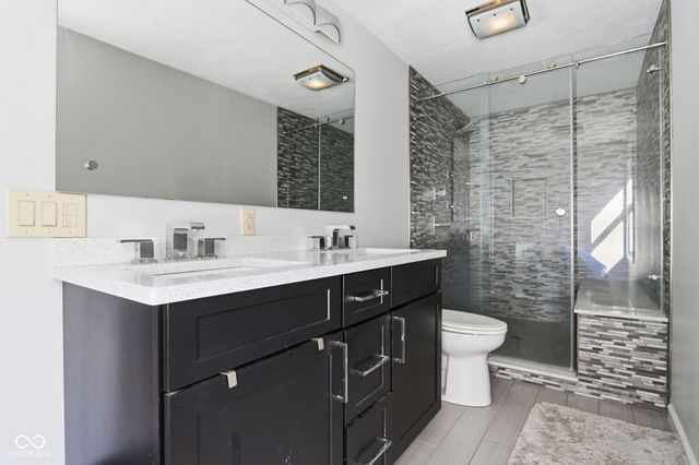 9111 Ditch Road, Indianapolis, IN 46260