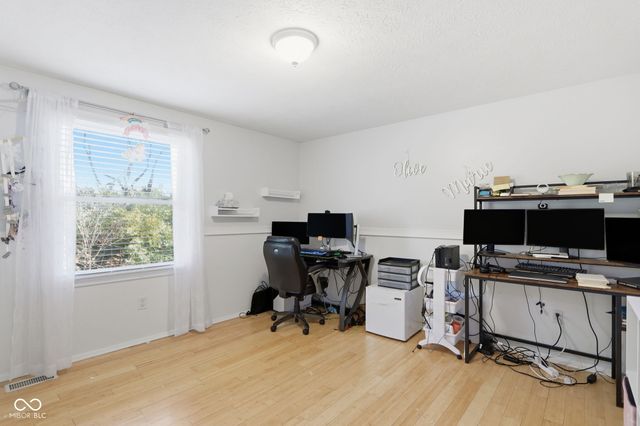 9111 Ditch Road, Indianapolis, IN 46260