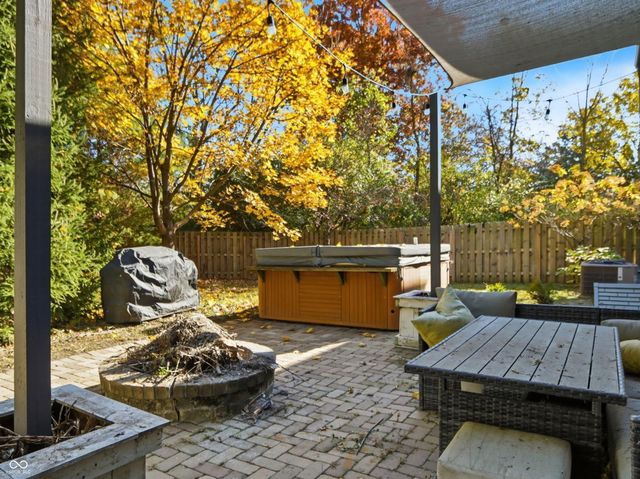 9111 Ditch Road, Indianapolis, IN 46260