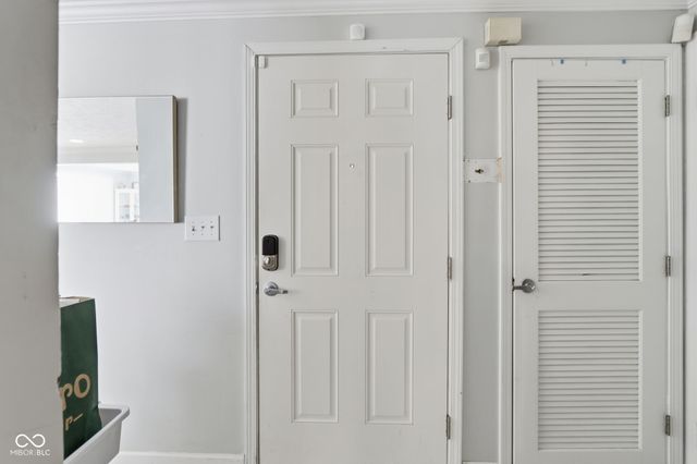 9111 Ditch Road, Indianapolis, IN 46260