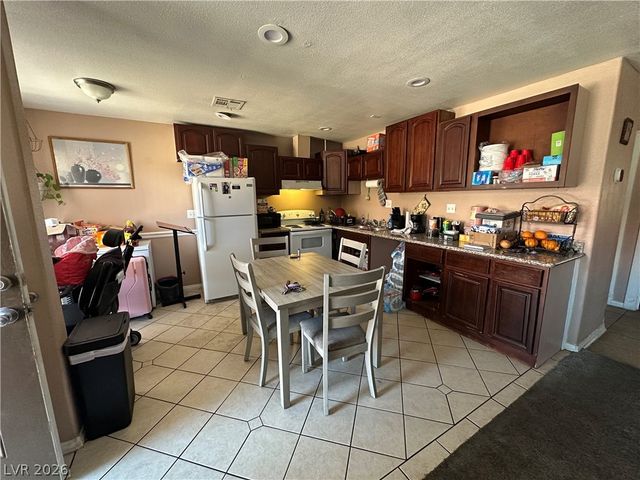 4300 North Lamont Street 282, Las Vegas, NV 89115
