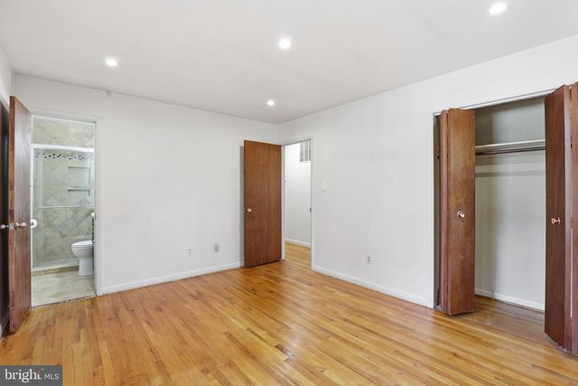 7220 BROOKCREST PL, Annandale, VA 22003