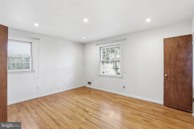 7220 BROOKCREST PL, Annandale, VA 22003