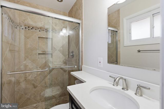 7220 BROOKCREST PL, Annandale, VA 22003