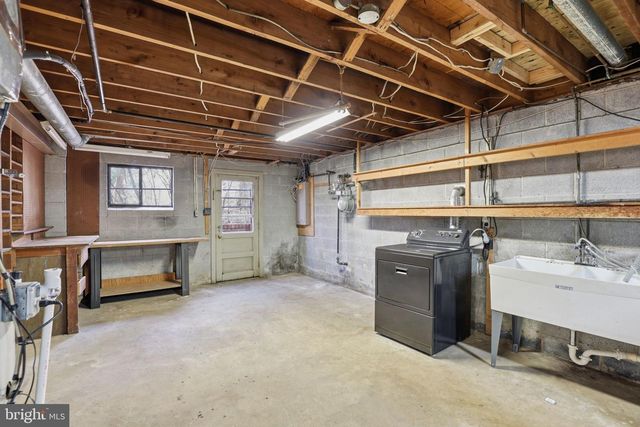 7220 BROOKCREST PL, Annandale, VA 22003