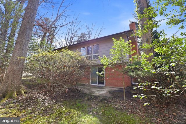 7220 BROOKCREST PL, Annandale, VA 22003