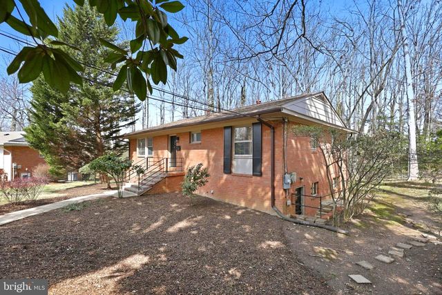 7220 BROOKCREST PL, Annandale, VA 22003