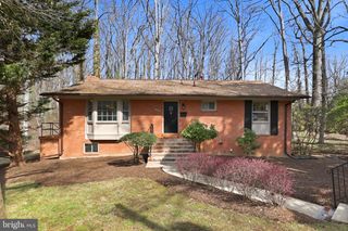 7220 BROOKCREST PL, Annandale, VA 22003