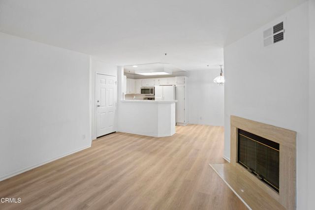 5805 Oak Bend Lane 208, Oak Park, CA 91377