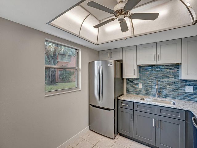 4805 ALT 19 414, Palm Harbor, FL 34683