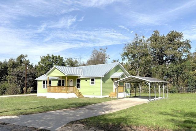 102 Terral Ct, Cameron, TX 76520