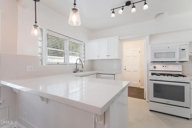 1726 N Vista Street, Los Angeles, CA 90046