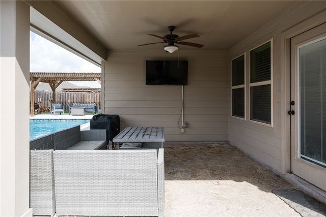 7901 Rancho Vista Blvd W, Corpus Christi, TX 78414