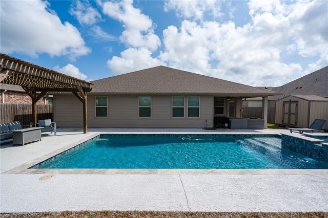 7901 Rancho Vista Blvd W, Corpus Christi, TX 78414