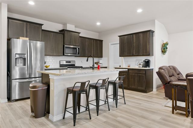 7901 Rancho Vista Blvd W, Corpus Christi, TX 78414