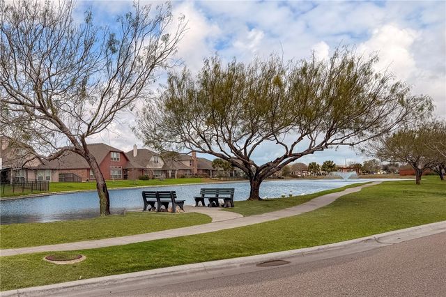 7901 Rancho Vista Blvd W, Corpus Christi, TX 78414