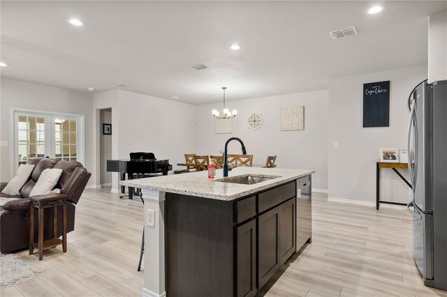 7901 Rancho Vista Blvd W, Corpus Christi, TX 78414