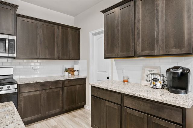 7901 Rancho Vista Blvd W, Corpus Christi, TX 78414