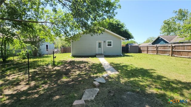 1804 N Goldman Street, Victoria, TX 77901