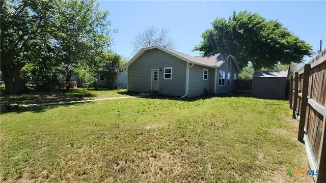 1804 N Goldman Street, Victoria, TX 77901