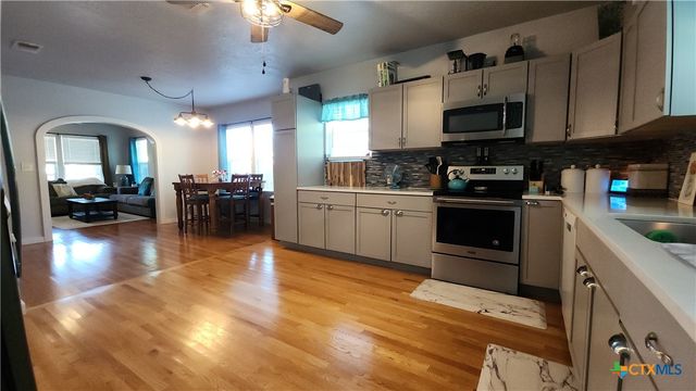 1804 N Goldman Street, Victoria, TX 77901