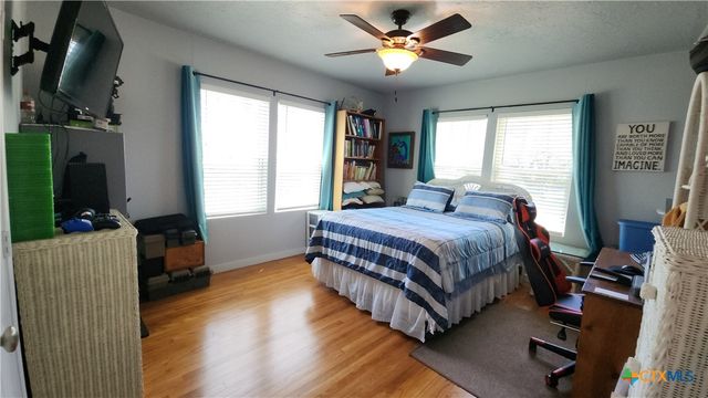 1804 N Goldman Street, Victoria, TX 77901