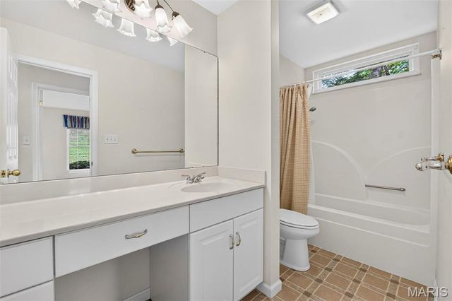 74 Forest Hills Drive, Washington, MO 63090