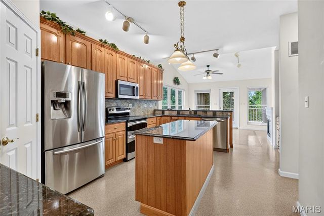74 Forest Hills Drive, Washington, MO 63090
