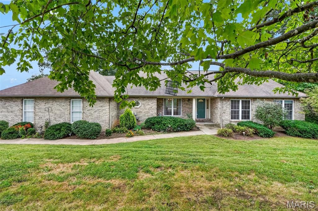 74 Forest Hills Drive, Washington, MO 63090