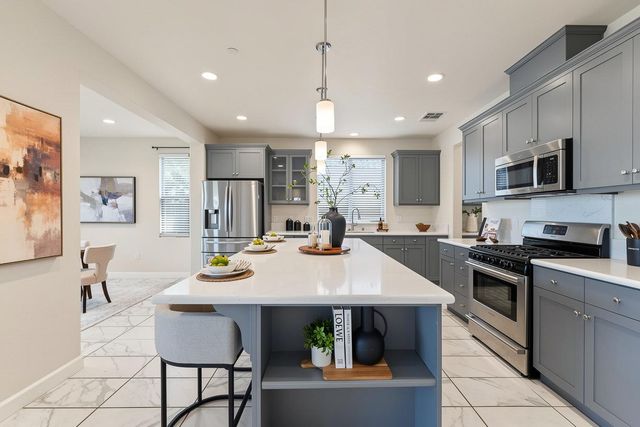 1434 Riva Trigoso Dr, Manteca, CA 95337