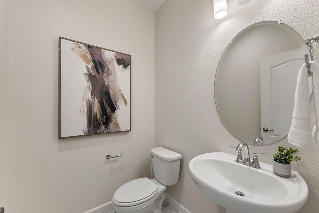 1434 Riva Trigoso Dr, Manteca, CA 95337