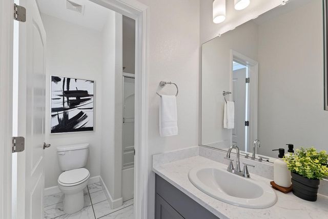 1434 Riva Trigoso Dr, Manteca, CA 95337