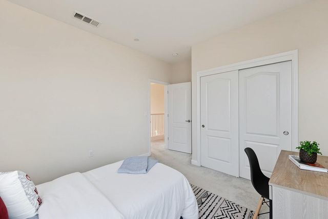 1434 Riva Trigoso Dr, Manteca, CA 95337