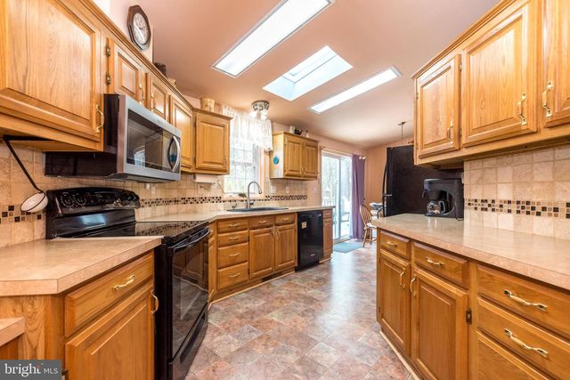 18 WILLIAMS WAY, Sellersville, PA 18960