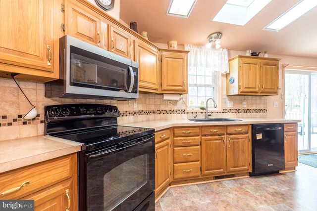 18 WILLIAMS WAY, Sellersville, PA 18960