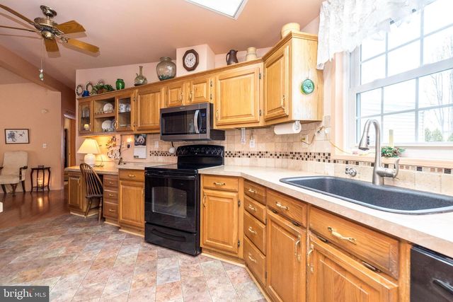 18 WILLIAMS WAY, Sellersville, PA 18960