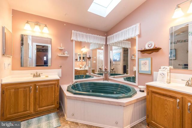 18 WILLIAMS WAY, Sellersville, PA 18960