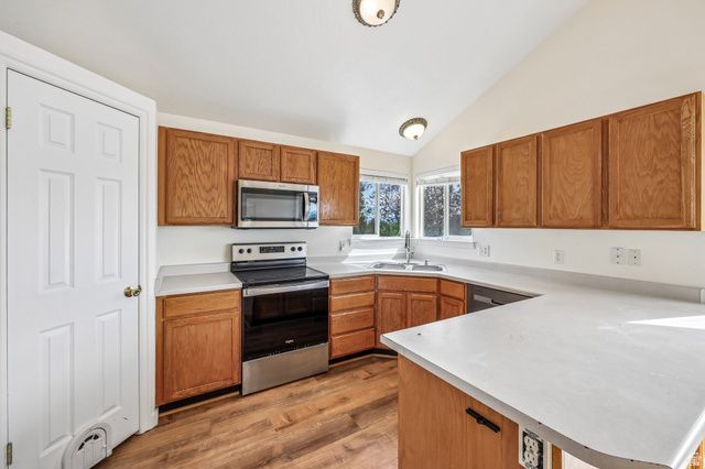 6719 S MOUNTAIN AURA DR, West Jordan, UT 84081