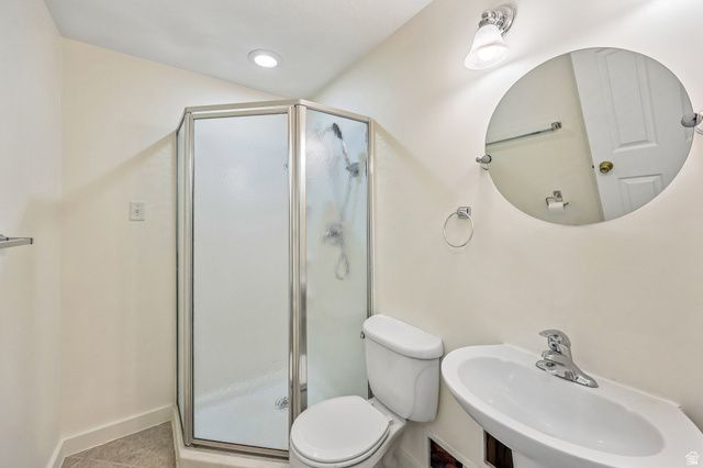 6719 S MOUNTAIN AURA DR, West Jordan, UT 84081