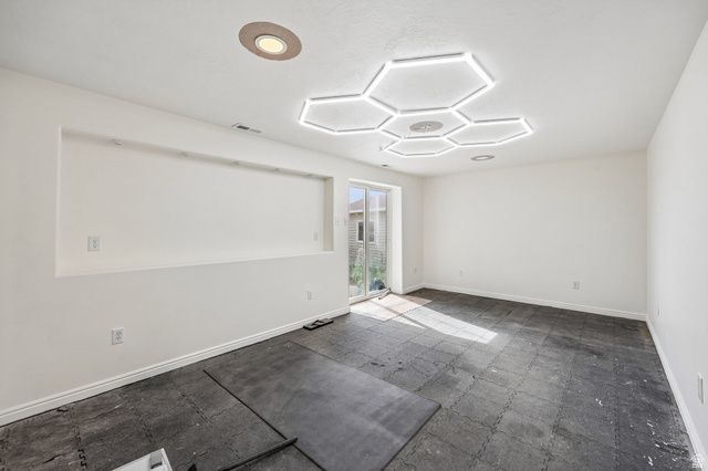 6719 S MOUNTAIN AURA DR, West Jordan, UT 84081